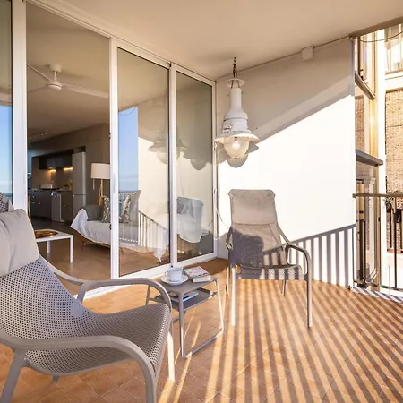 Lets Holidays Front In Mar, Pine * Gavà