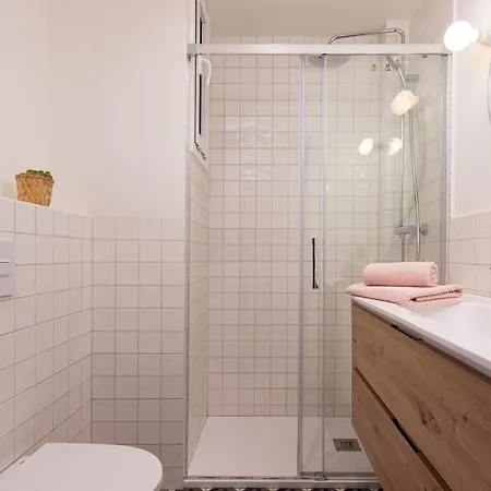 Appartement Lets Holidays Front In Mar, Pine