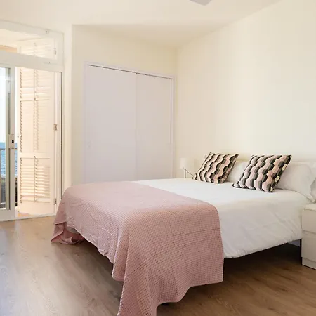 Lets Holidays Front In Mar, Pine Apartment *