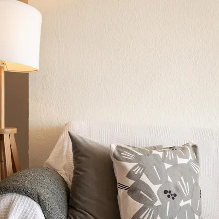 Apartment Lets Holidays Front In Mar, Pine Gava
